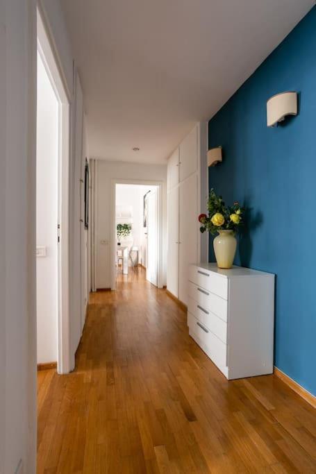 Blue Window In The Center Of Apartment Rom